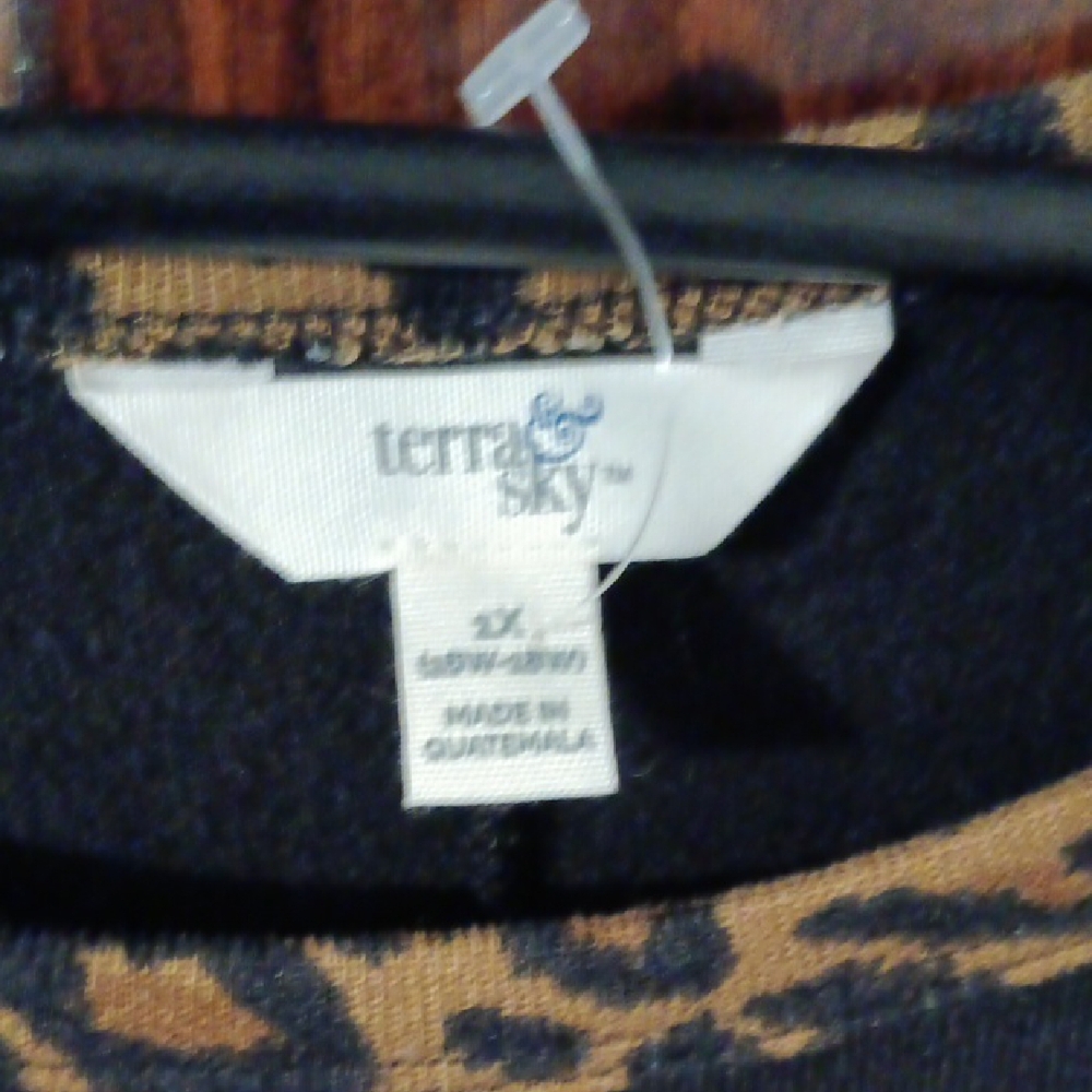 Black and Leopard Print Long Sleeve Top - Picture 2 of 3